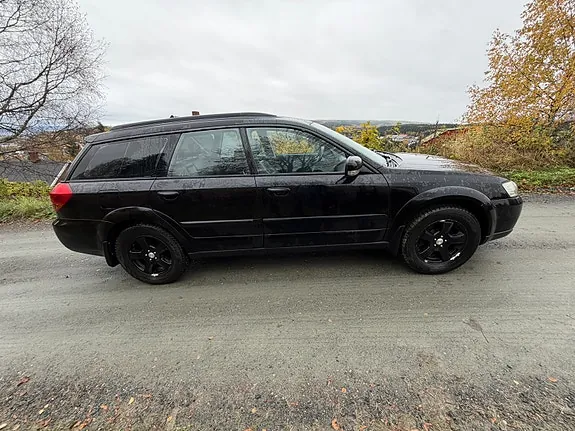 Subaru Legacy 2005 photo 3