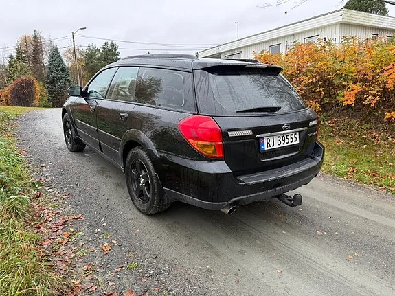 Subaru Legacy 2005 photo 5