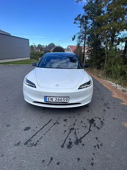 Tesla Model 3 2025 photo 5
