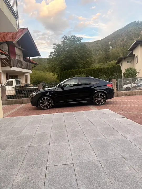 BMW X4 2017 photo 2
