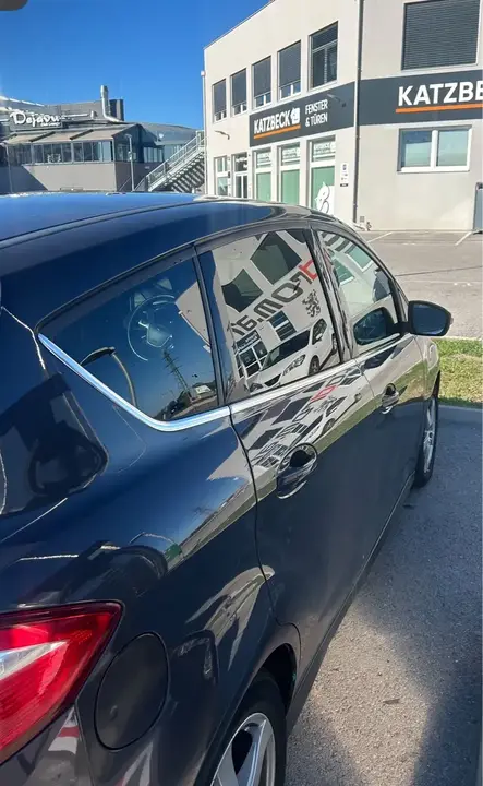 Ford C-Max 2011 photo 3