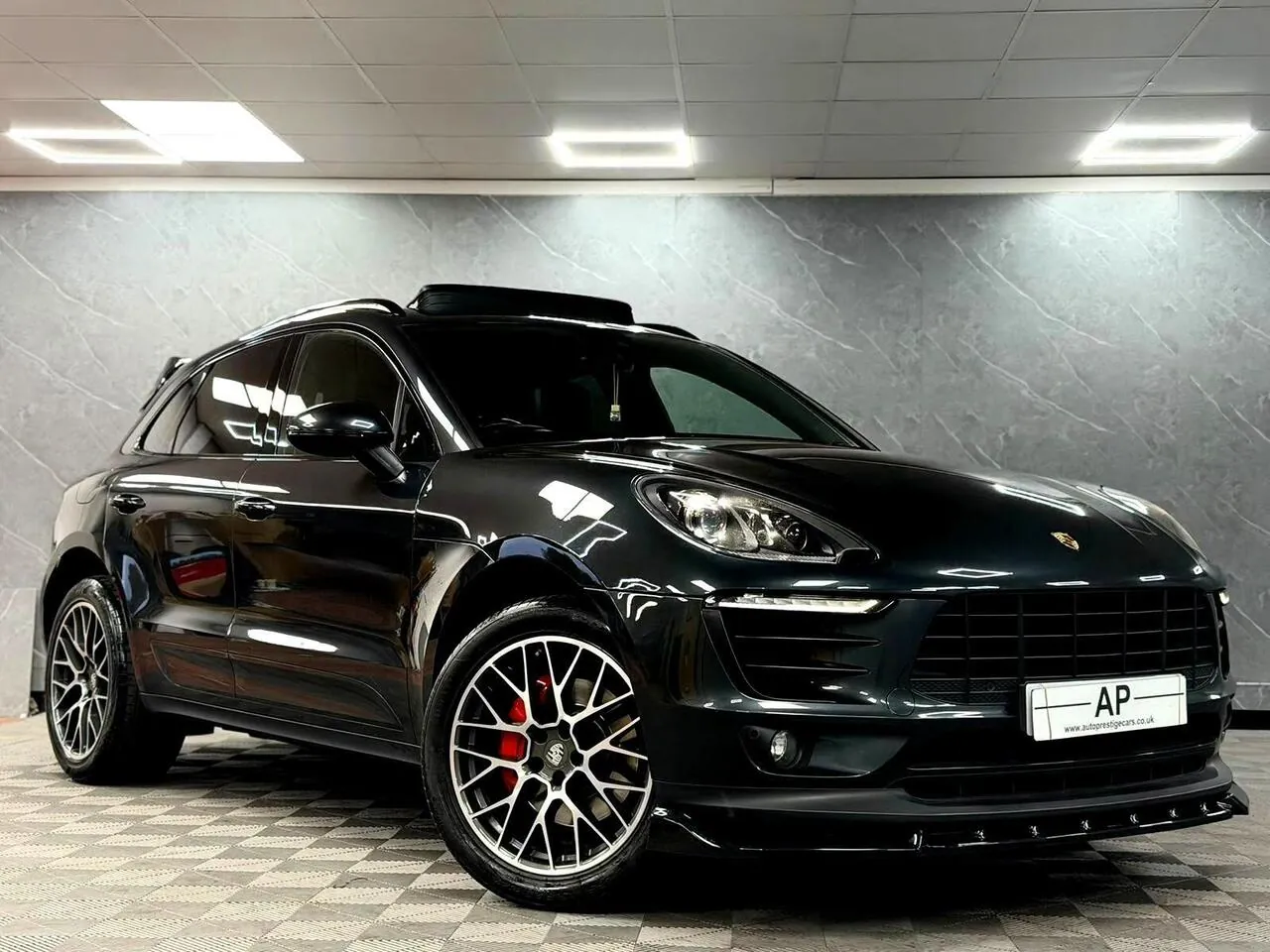 Porsche Macan 2017 photo 2