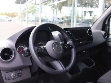 Mercedes-Benz Sprinter 2024 photo 3
