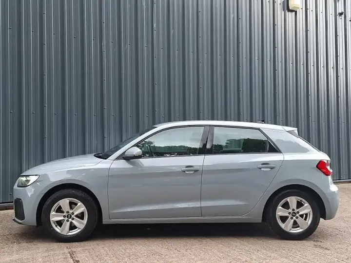 Audi A1 2021 photo 4