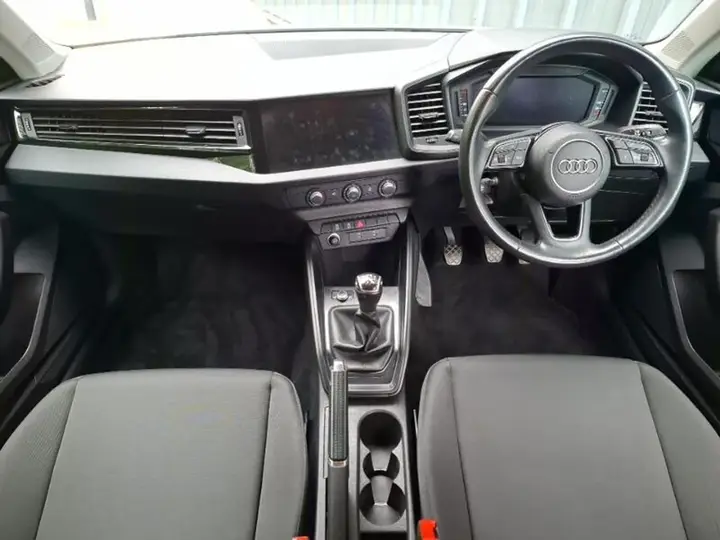 Audi A1 2021 photo 3