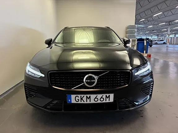 Volvo V60 2024 photo 2