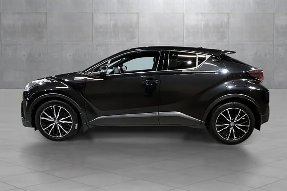 Toyota C-Hr 2017 photo 2