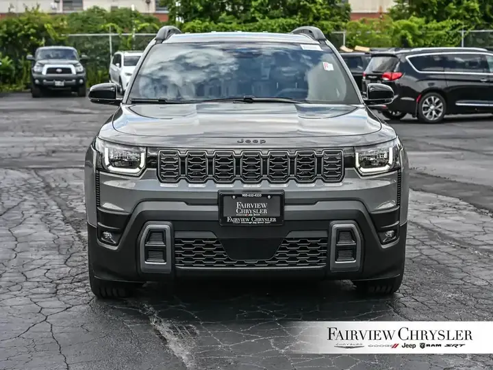 Jeep Cherokee 2026 photo 2