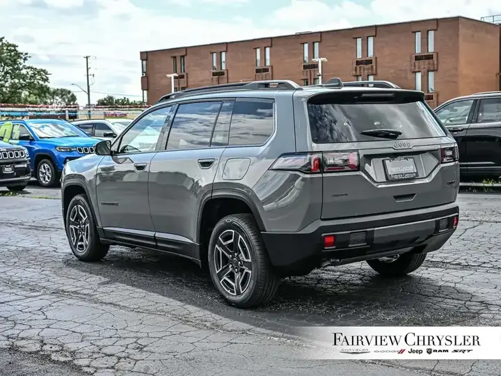 Jeep Cherokee 2026 photo 4
