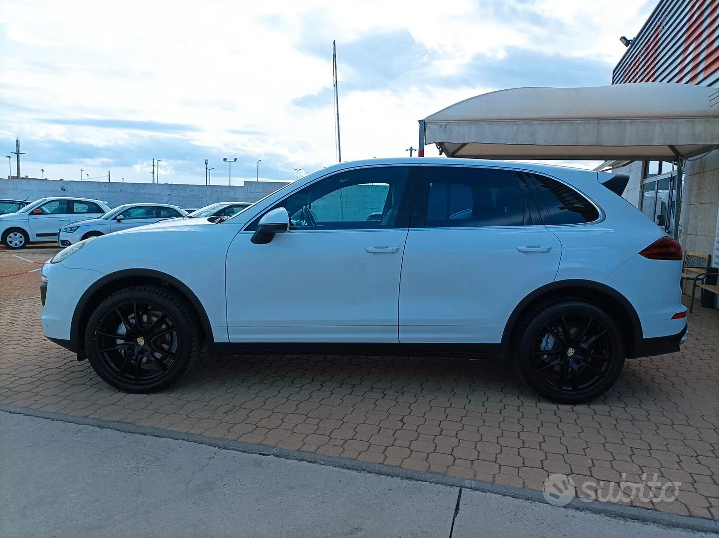 Porsche Cayenne 2014 photo 2