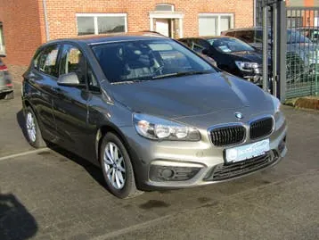 BMW 216D Active Tourer 2017 photo 2