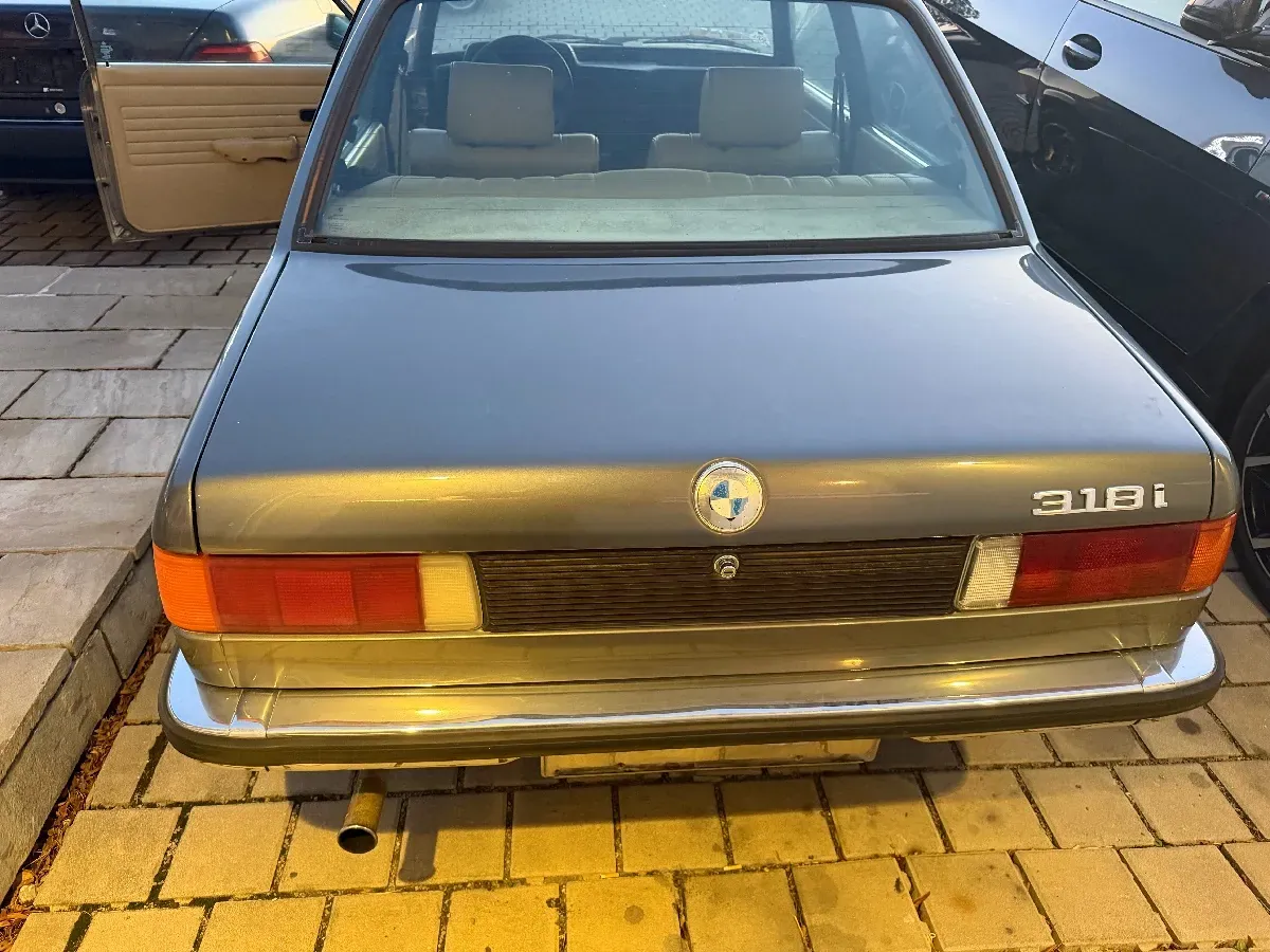 BMW 3 Series 1981 photo 2