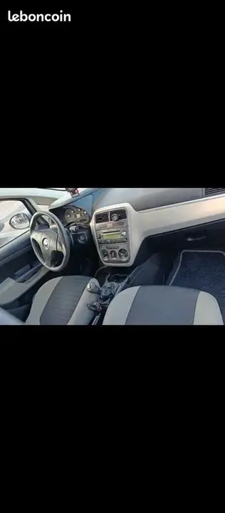 Fiat Grande Punto 2006 photo 2