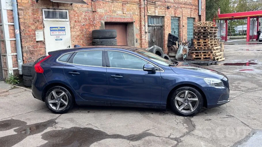 Volvo V40 2015 photo 4