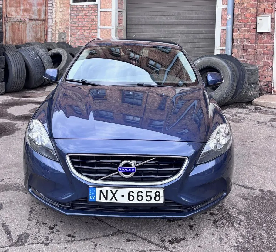 Volvo V40