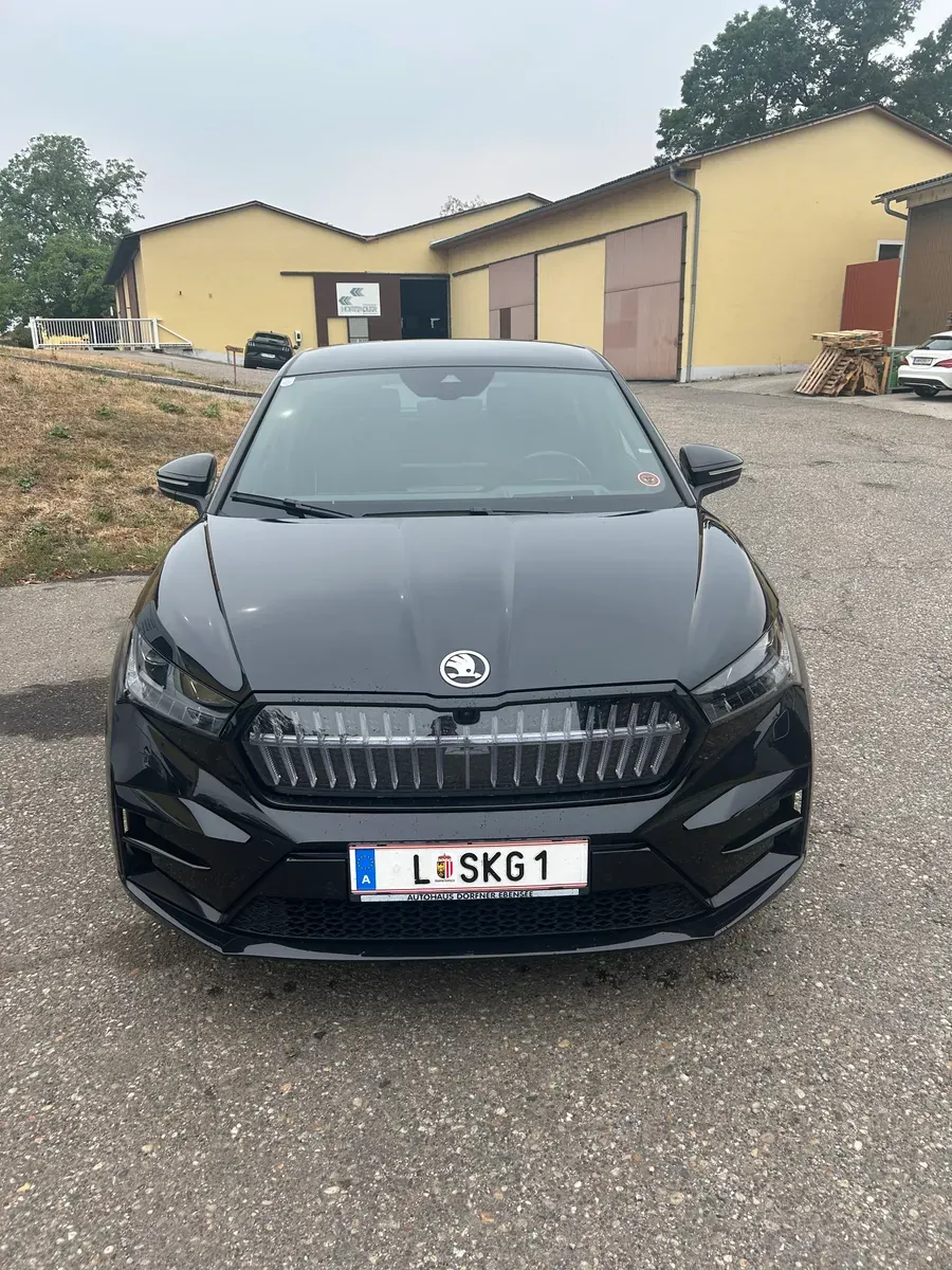 Skoda Enyaq 2023 photo 3