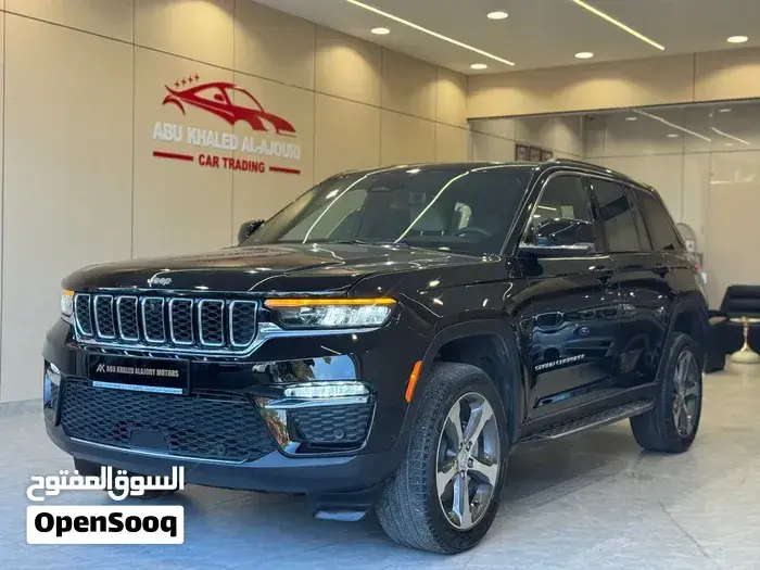 Jeep Grand Cherokee 2023 photo 3