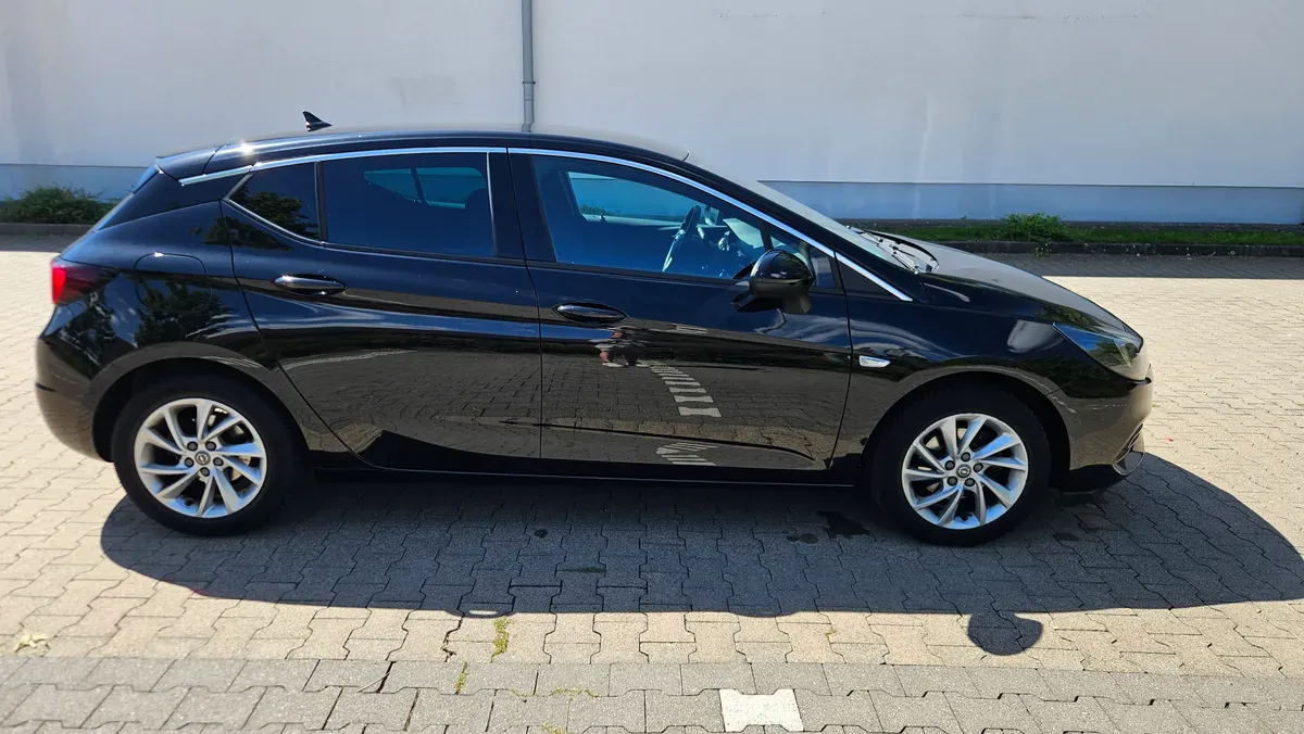 Opel Astra 2021 photo 3