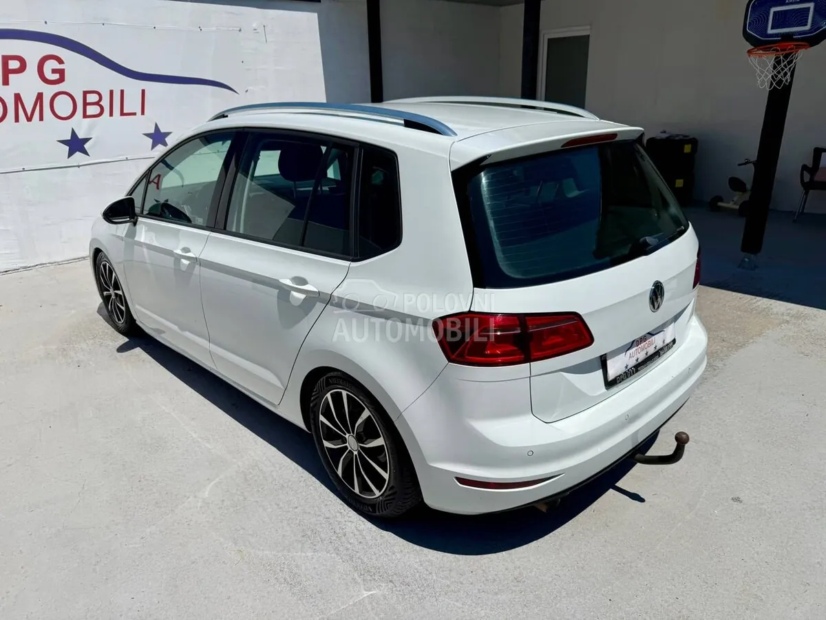 Volkswagen Golf Sportsvan 2015 photo 4