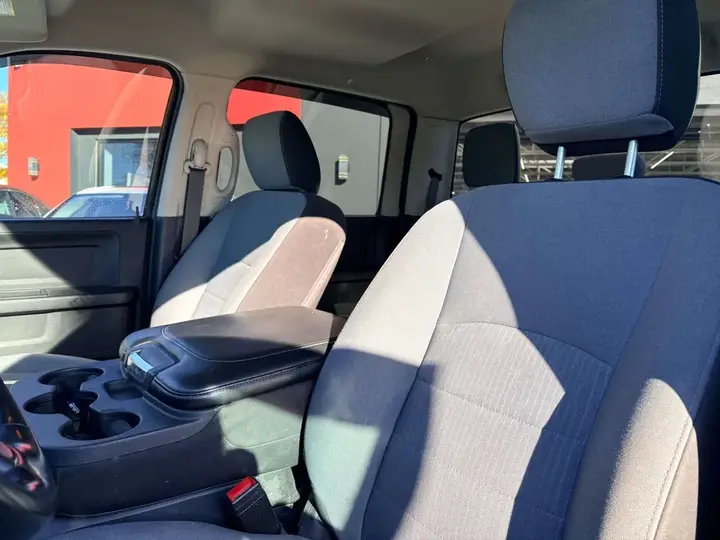 Ram 1500 Classic 2021 photo 2