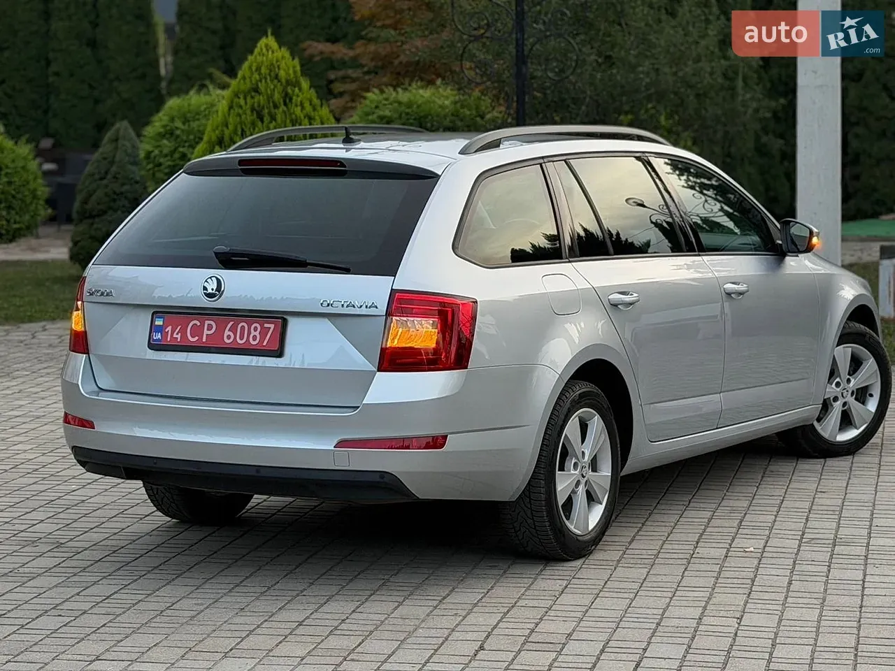 Skoda Octavia 2013 photo 3