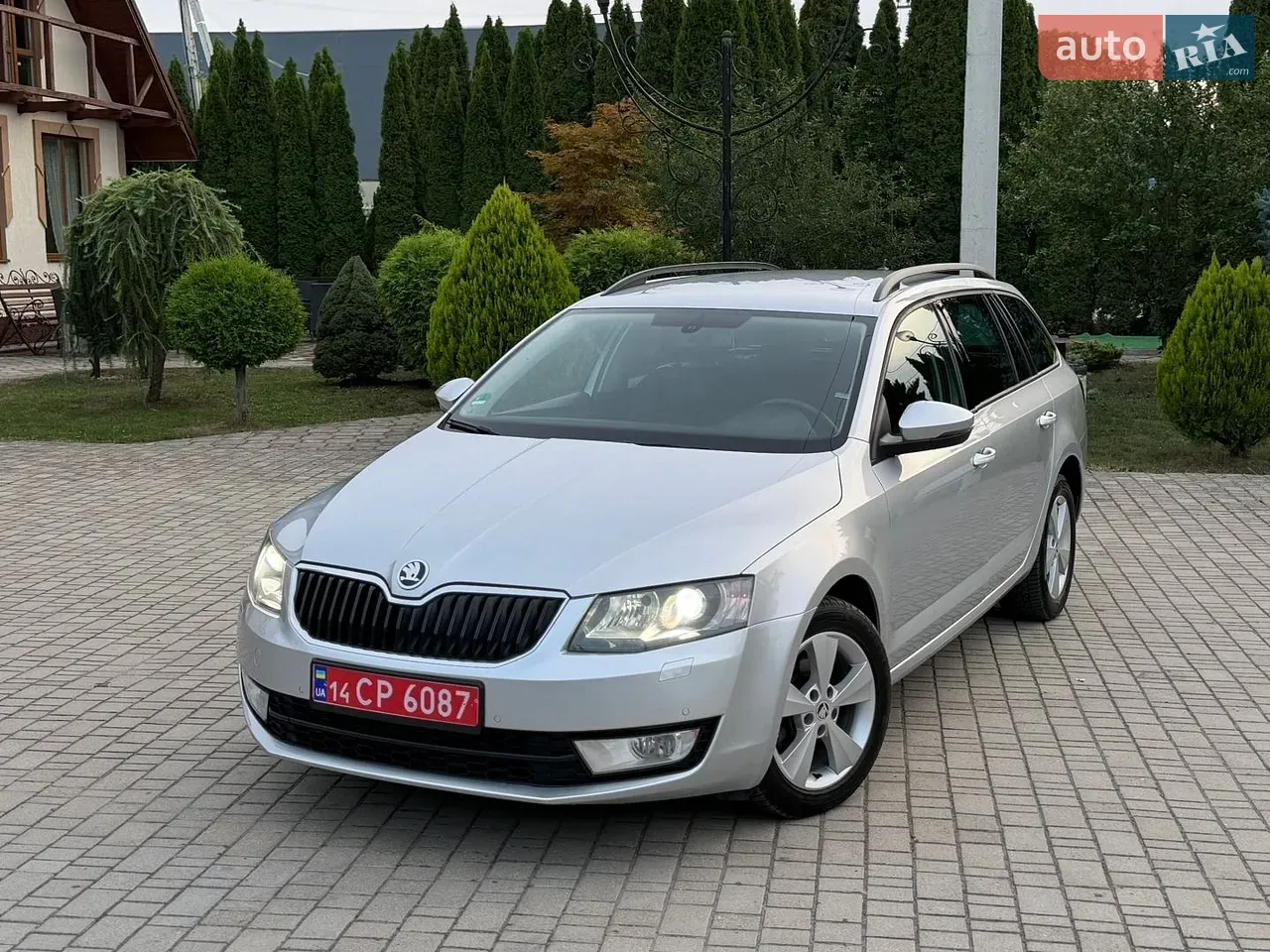 Skoda Octavia 2013 photo 2