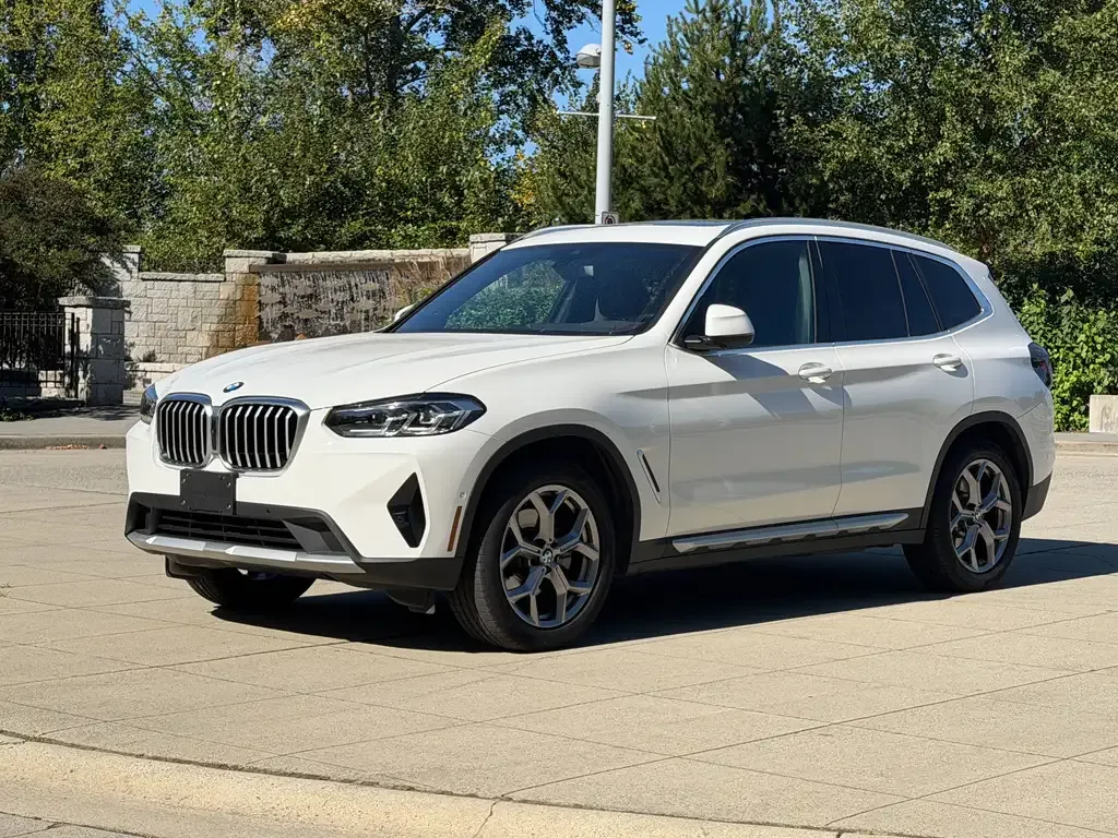 BMW X3 2022 photo 2