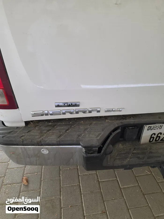 GMC Sierra 2012 photo 3