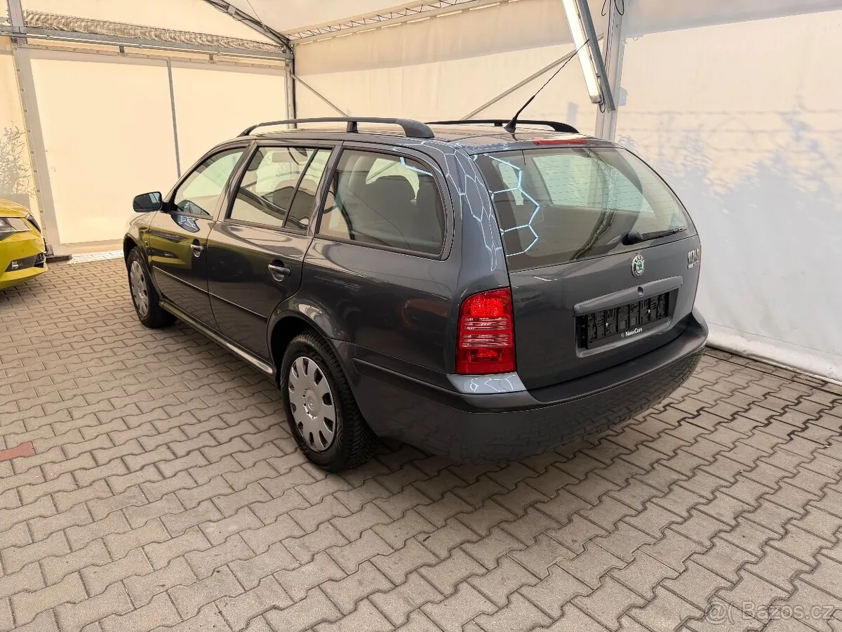 Skoda Octavia 2009 photo 4