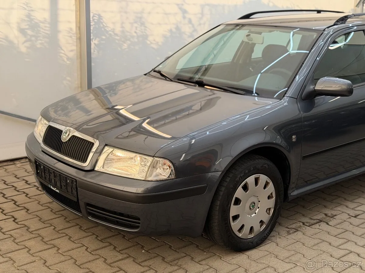 Skoda Octavia 2009 photo 2