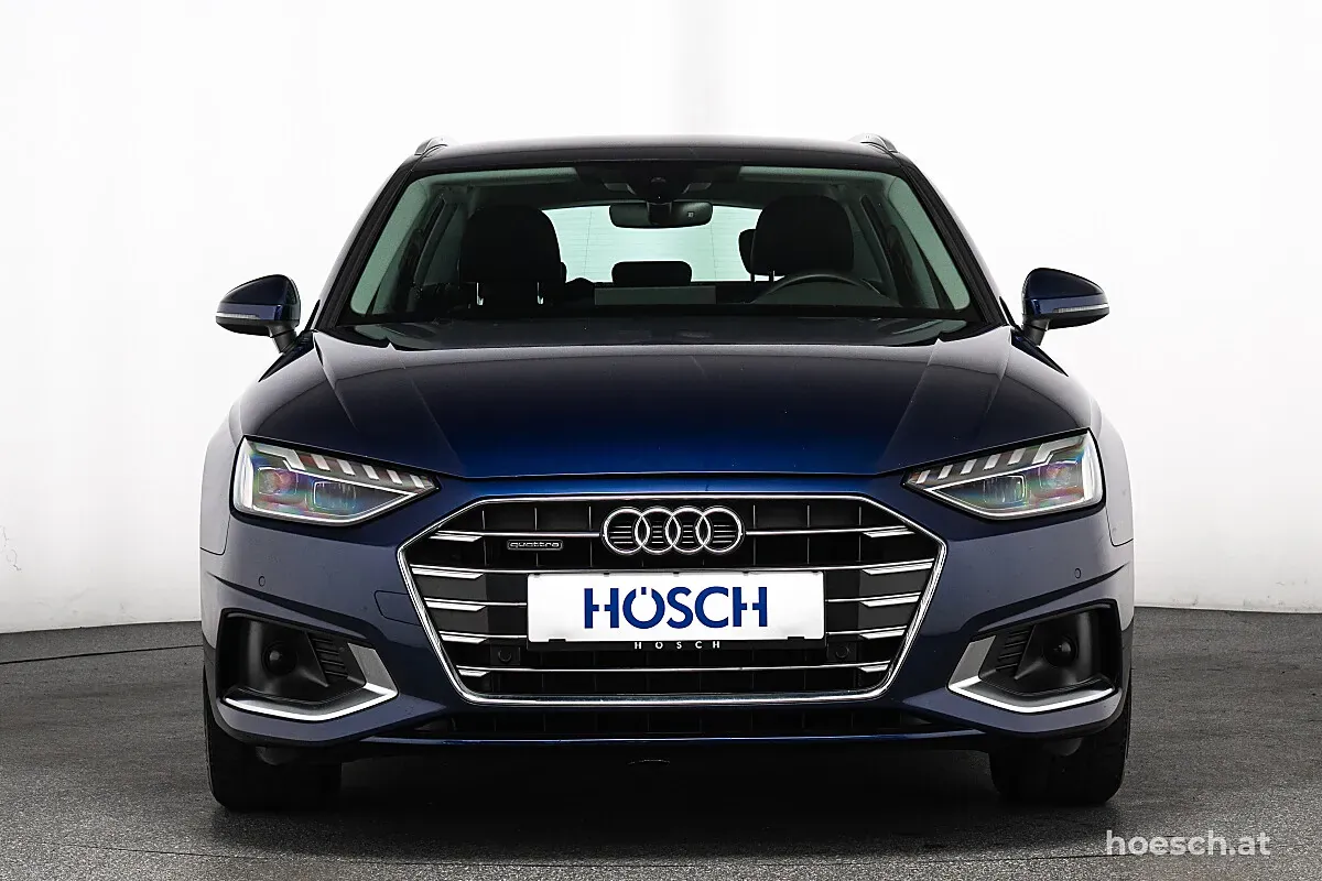 Audi A4 2022 photo 2