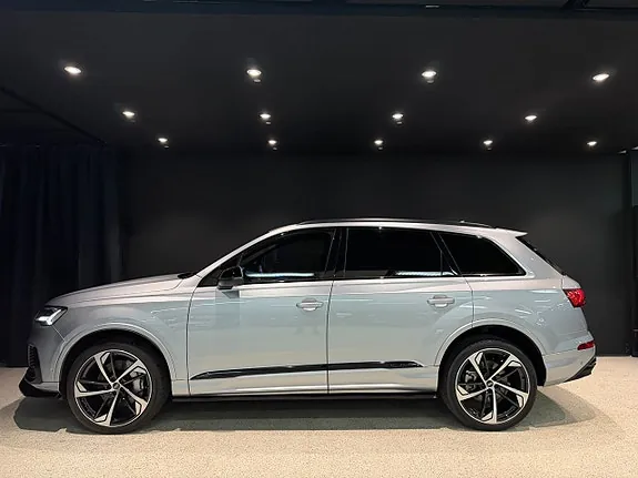 Audi Q7 2021 photo 3