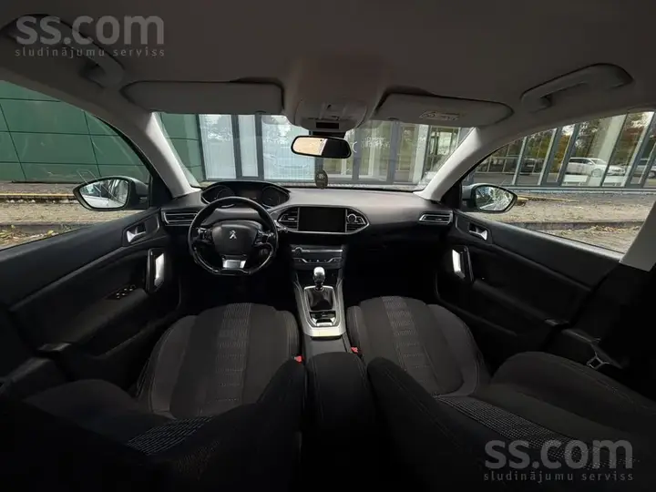 Peugeot 308 2015 photo 5