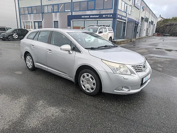 Toyota Avensis 2010 photo 5