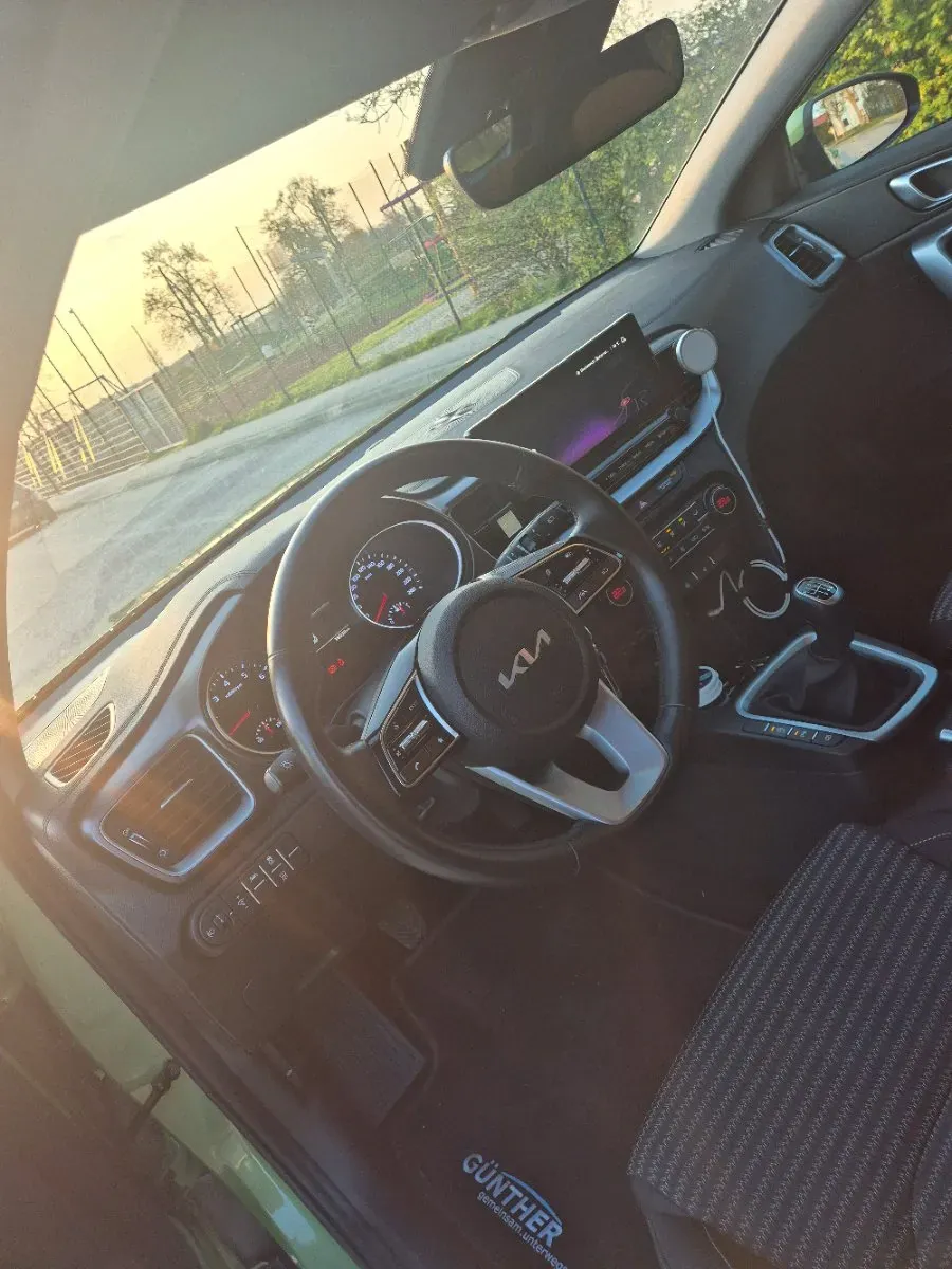 Kia Xceed 2023 photo 3
