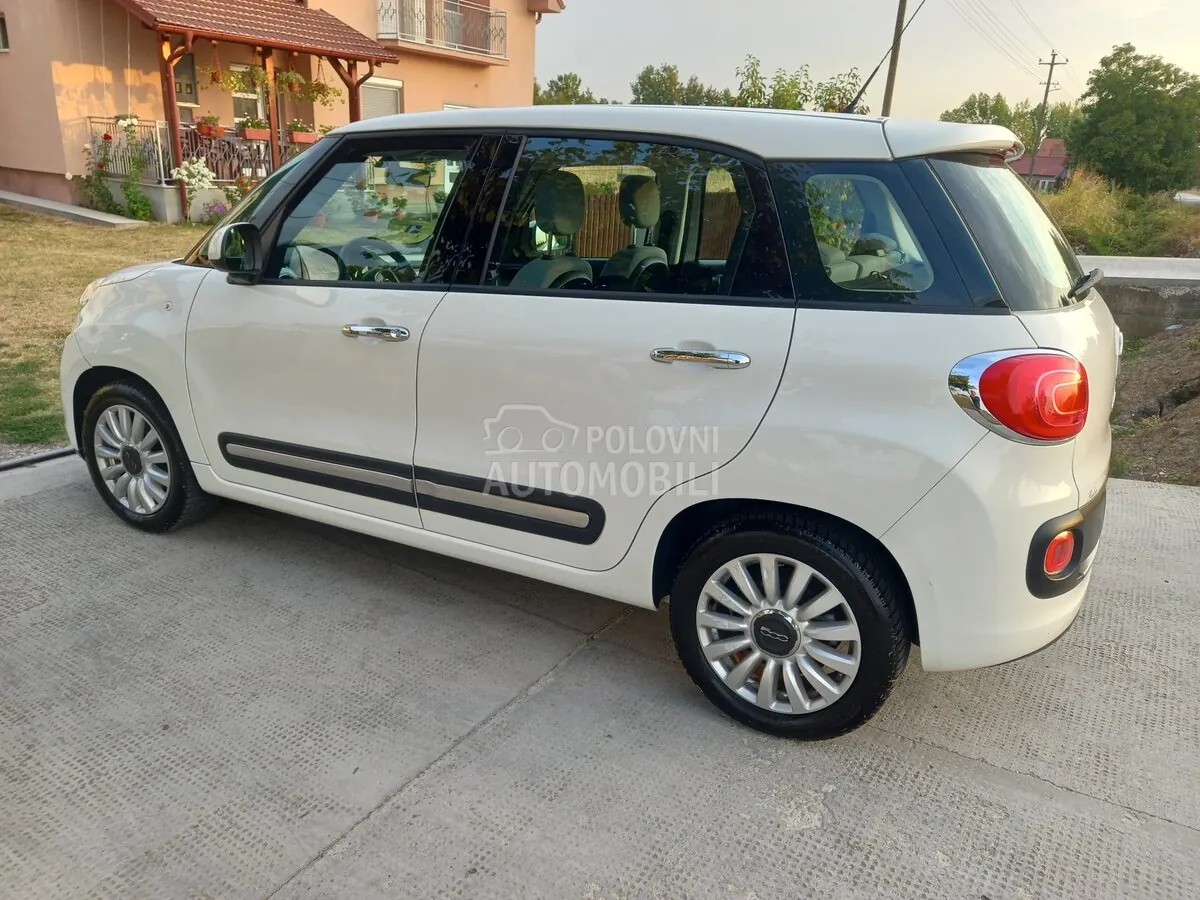Fiat 500L 2012 photo 4