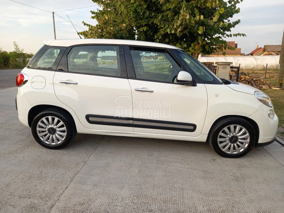Fiat 500L 2012 photo 5