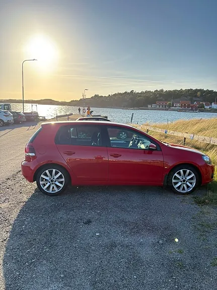 Volkswagen Golf Vi 2010 photo 2