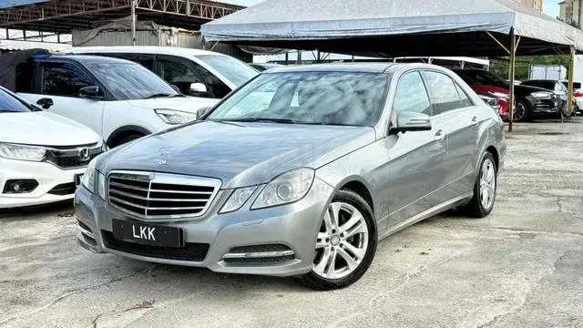 Mercedes-Benz E300