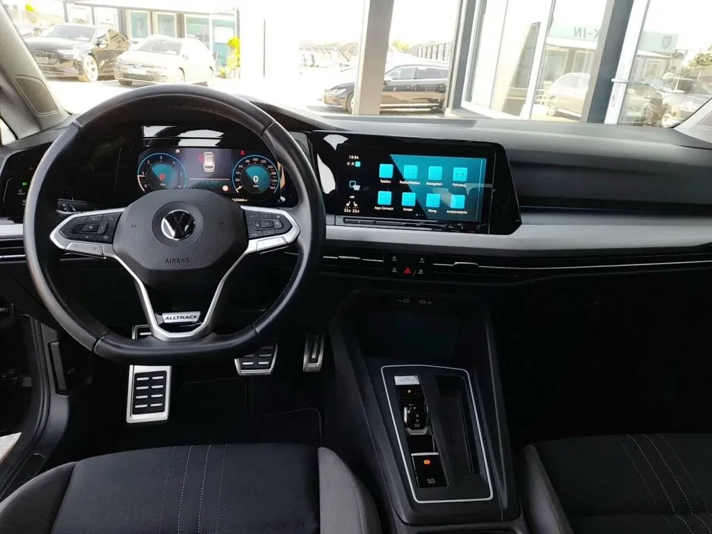 Volkswagen Golf 2022 photo 3