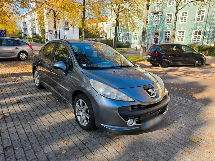 Peugeot 207