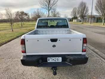 Nissan Navara 2013 photo 5
