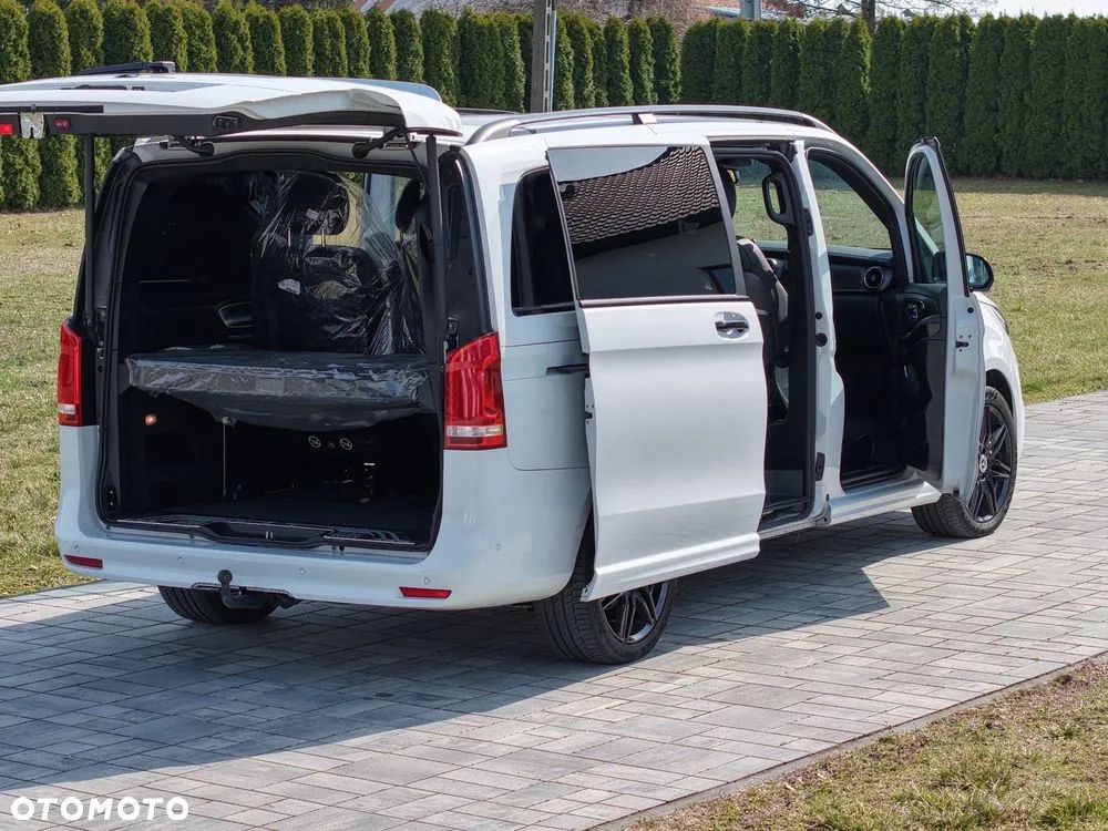 Mercedes-Benz V-Class 2023 photo 2