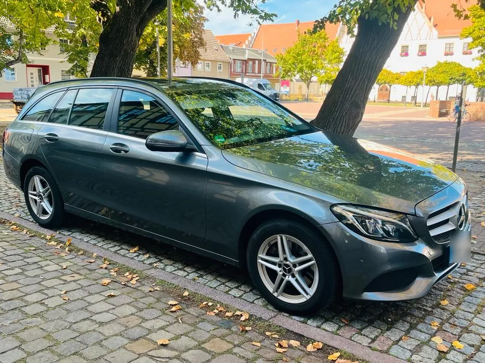 Mercedes-Benz C 220D