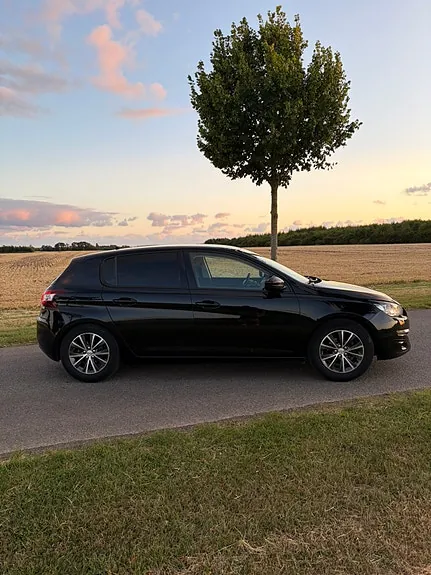 Peugeot 308 2013 photo 4