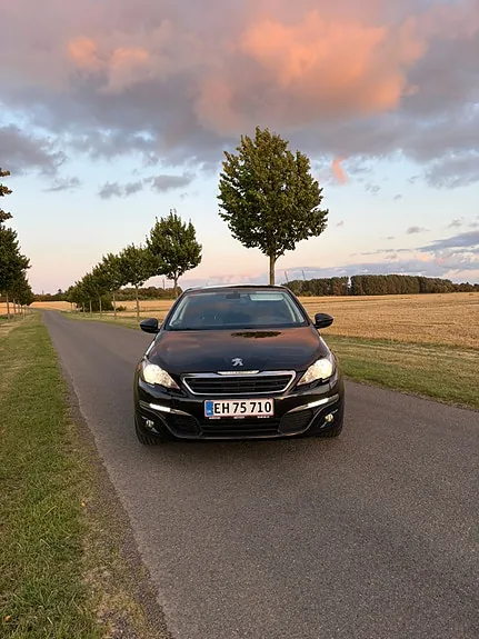 Peugeot 308 2013 photo 2