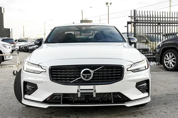 Volvo S60 2022 photo 4