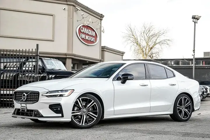 Volvo S60 2022 photo 2