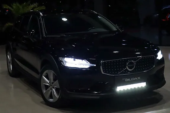Volvo V60 Cross Country 2019 photo 3