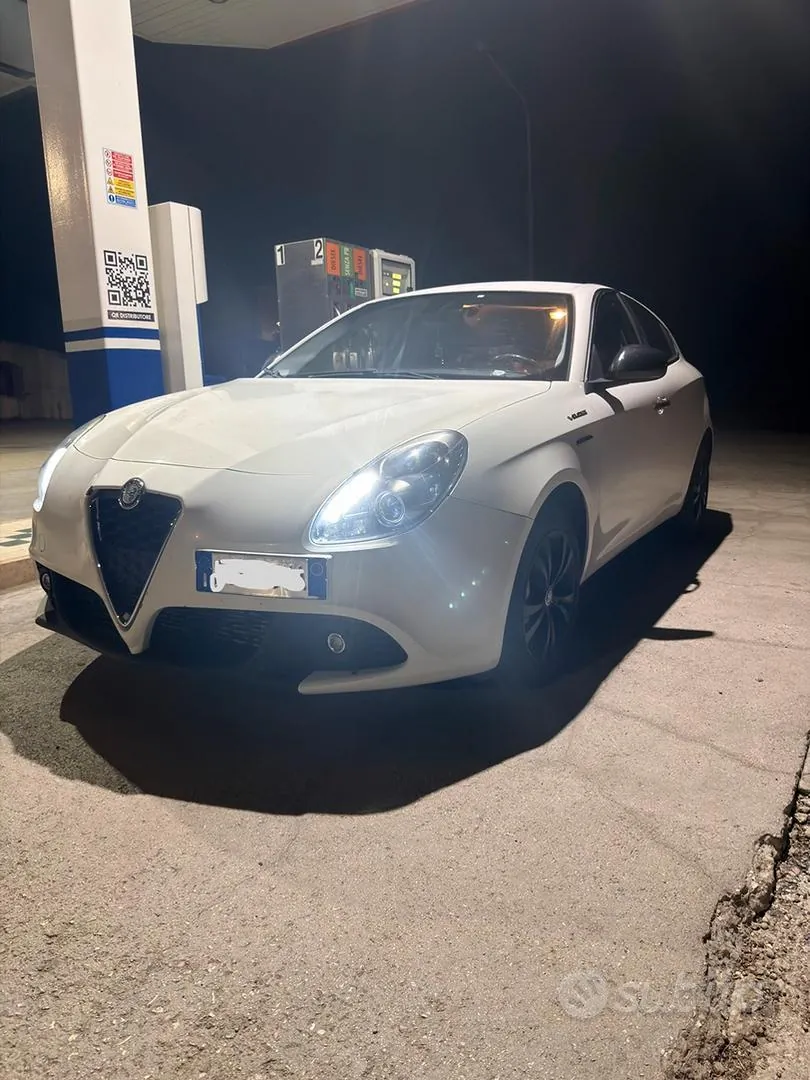 Alfa Romeo Giulietta 2013 photo 3